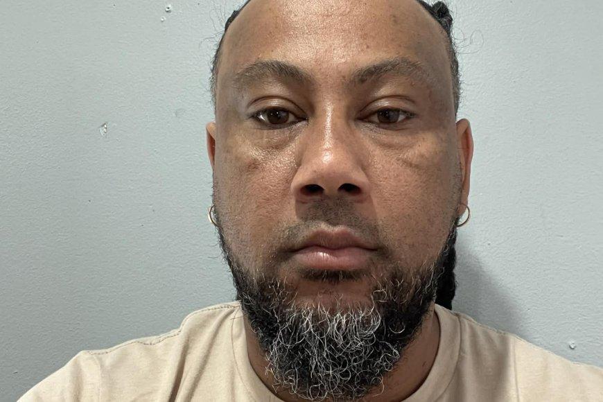 Uma década de sonho americano, o percurso de Mário Sérgio Andrade, o "Faz&Tudo" da Ilha de Martha's Vineyard