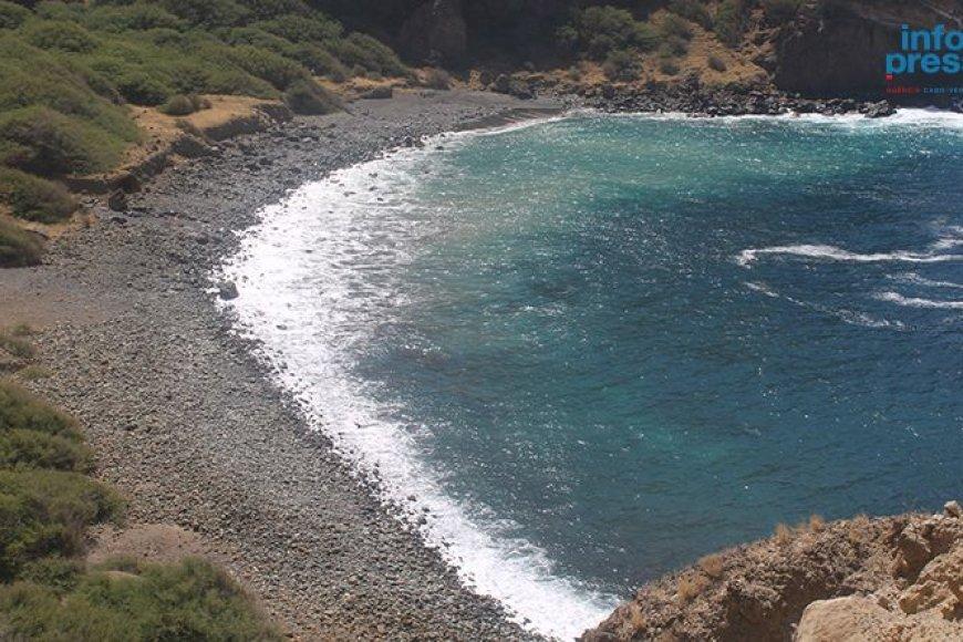 Moradores de Fajã de Água preocupados com excesso de lixo na praia de Portete