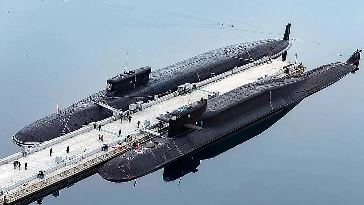 Reino Unido e Noruega impedem que submarino russo faça o levantamento de cabos submarinos no Atlântico Norte