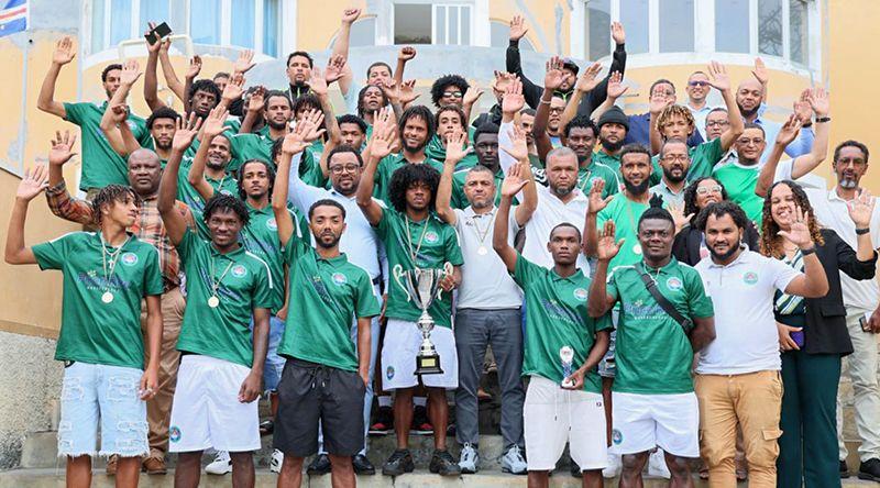 Futebol/Fogo: Cutelinho espera realizar jogos do nacional nos Mosteiros enquanto aguarda vistoria da FCF