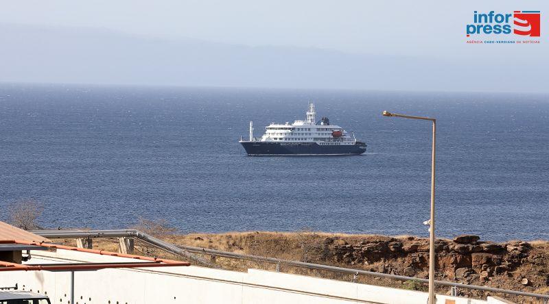 Cabo Verde Reforça Vigilância Epidemiológica Após Surto em Cruzeiro