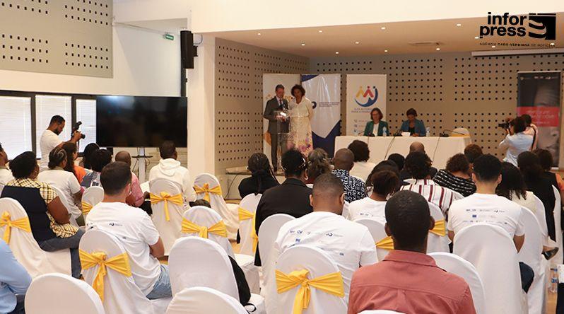 Protecção das crianças exige responsabilidade partilhada entre Estado, sociedade e família – ministra