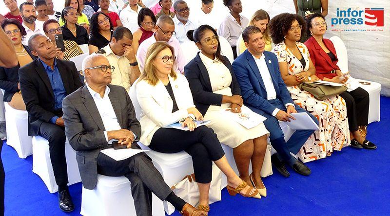 Porto Novo: Autarquia homenageia “obreiras do município” numa gala testemunhada pelo Presidente da República