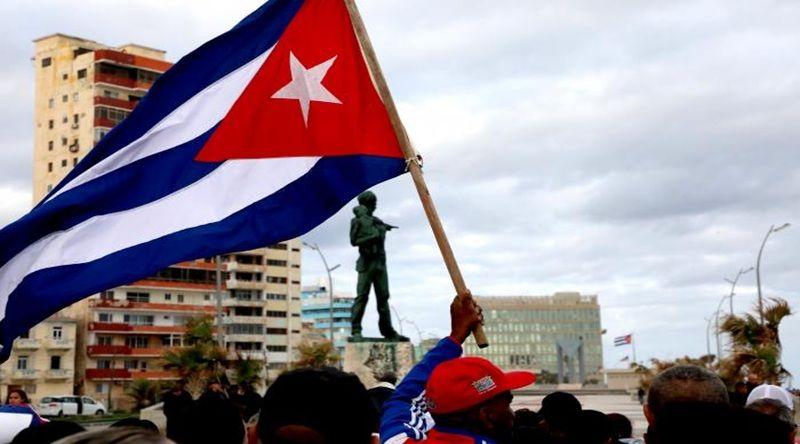 Presidente cubano defende direito do país a responder se EUA atacarem