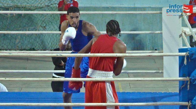 Leonardo Dias é o Melhor Atleta do Torneio de Boxe em Mindelo