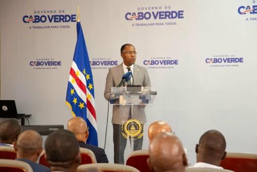 “Não precisamos simplesmente de fazer mais uma reforma educativa. Precisamos de construir uma visão para a educação de Cabo Verde”, afirma Francisco Carvalho