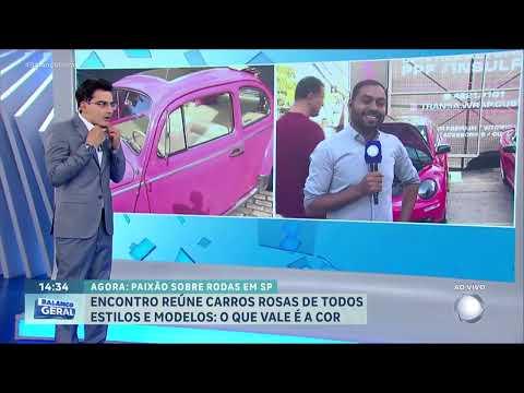 Paixão sobre rodas: Encontro reúne carros rosas de todos estilos e modelos em SP