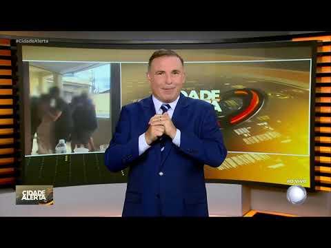 Servidores Públicos Celebram em Casa de Apoio do SUS com Demissões e Afastamentos