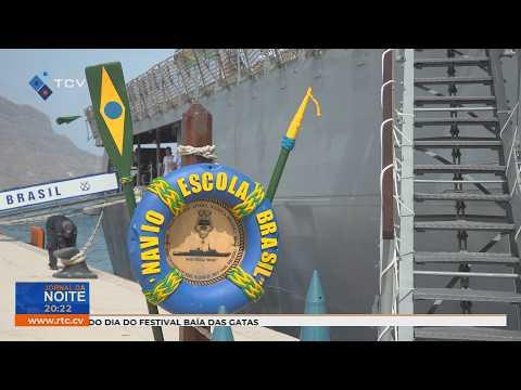 Navio escola da marinha brasileira atracado em S. Vicente reforçando a cooperação bilateral