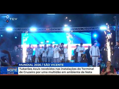 Tubarões Azuis recebidos nas instalações do Terminal Cruzeiro por uma multidão em ambiente de festa