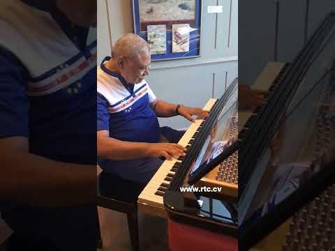 O que Moisés Évora tem em comum com Justin Bieber e Billy Joel?