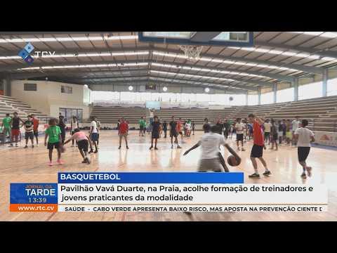 Pavilhão Vavá Duarte, na Praia, acolhe formação de treinadores e jovens praticantes da modalidade