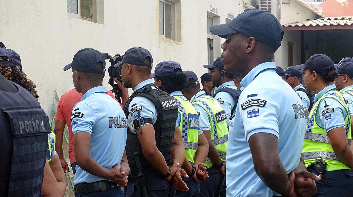 Tribunal S. Vicente decreta preventiva para dois homens detidos pela PN por roubo e furto