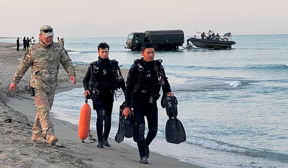 Ministro da Defesa do Cazaquistão exonerado após a morte de 14 soldados de elite em exercício naval