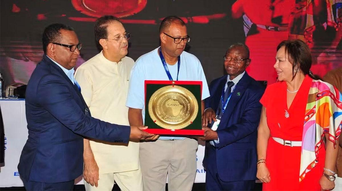 Cabo Verde homenageado no encerramento do Congresso da CVAB