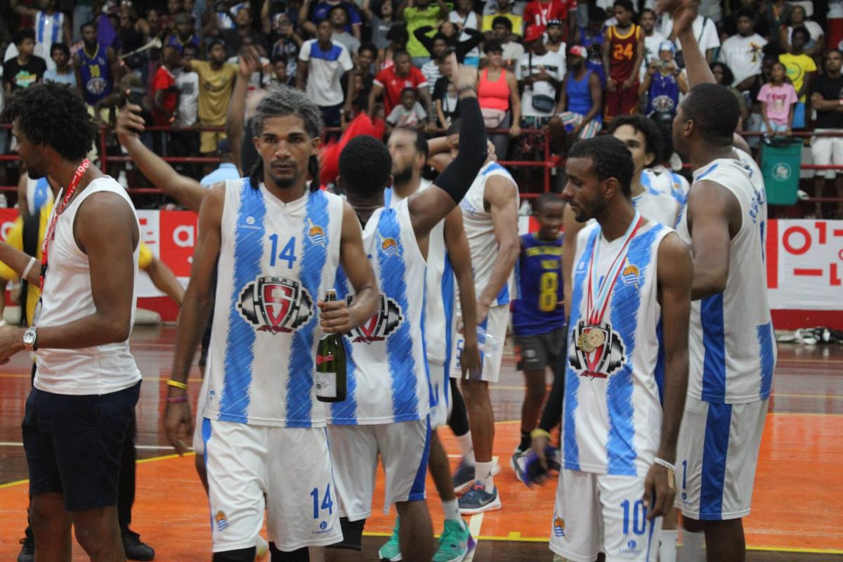 Real Sociedade defende titulo de campeão de Basquetebol nacional