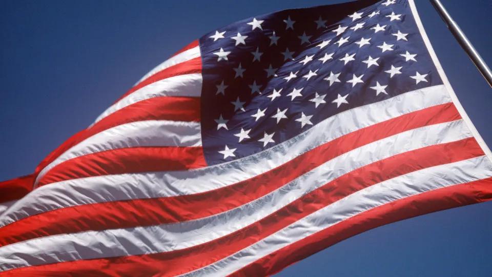 Negócios, poder e silêncio: a nova normalidade à moda de Trump