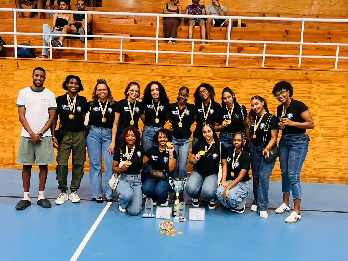 Uni Mindelo conquista o título regional feminino de voleibol em São Vicente e garante presença no Nacional