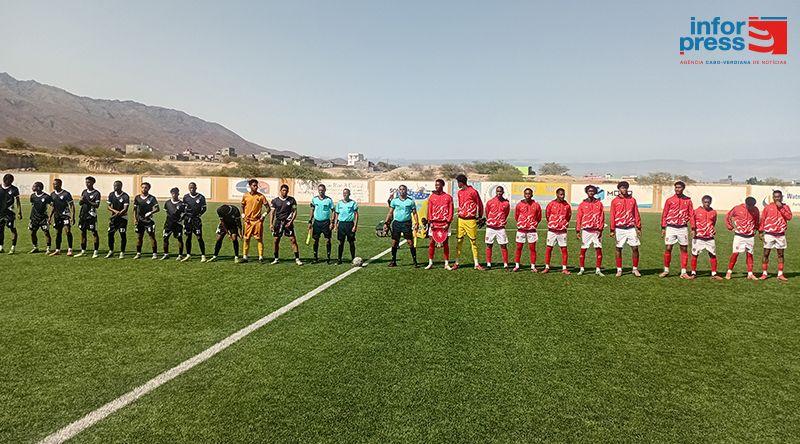 Futebol/Campeonato CV: Académica do Porto Novo e Mindelense empatam (2-2) na primeira mão das meias-finais