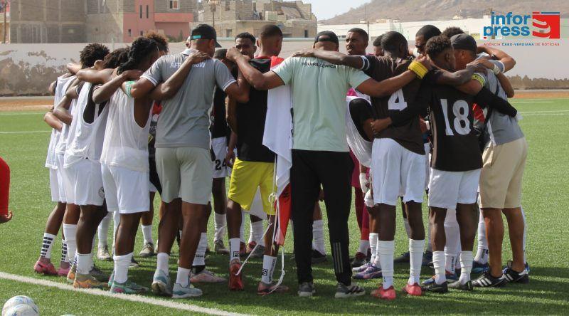 Treinador do África Show Antecede 'Grande Jogo' com Académica do Porto Novo