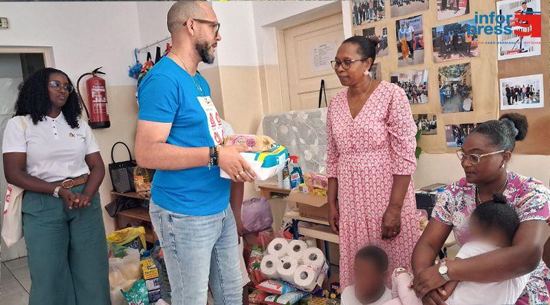 Assomada: Projecto Zé Luís Solidário apoia Associação Acreditar com materiais de higiene e alimentação
