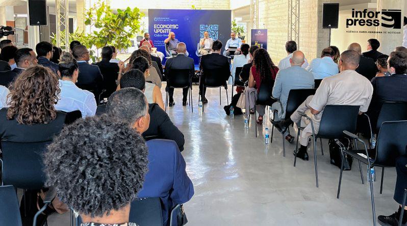 Banco Mundial destaca fraca conectividade entre ilhas como obstáculo ao crescimento do setor privado em Cabo Verde