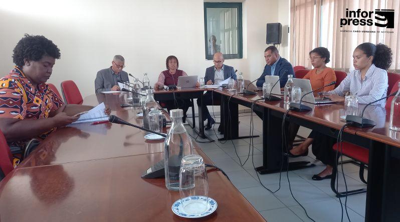 Parlamento: Falta de quórum impede discussão na especialidade de proposta sobre poluição sonora