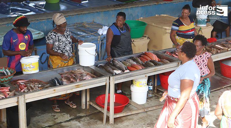 Aumento do preço dos combustíveis deverá encarecer valor do pescado - armadores da Praia