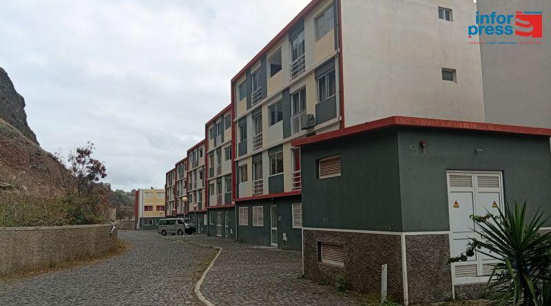 Ribeira Grande: Moradores do complexo Casa para Todos denunciam problema de esgoto e pedem resolução