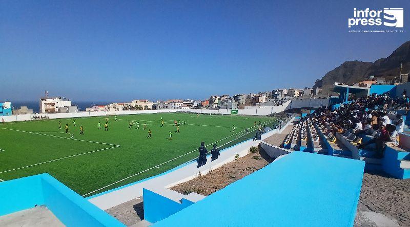Futebol/Santo Antão Norte: Estádio João Serra recebe final do campeonato nacional 39 anos após a inauguração da infra-estrutura