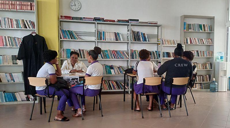 Tarrafal de São Nicolau: Feira de profissões na Escola Pedro Corsino de Azevedo orienta alunos para escolhas "conscientes"