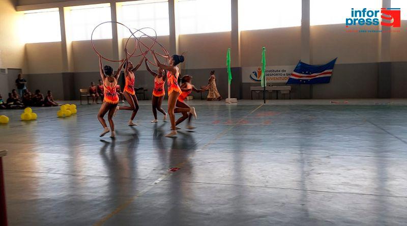 Praia: Escola Assogymn de Assomada conquista Primeiro Troféu de Conjuntos de Ginástica Rítmica