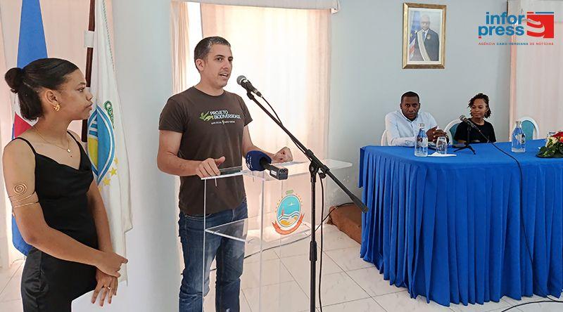 Ilha do Sal: III Fórum da Juventude e Ambiente debate conciliação entre turismo de massas e conservação ecológica