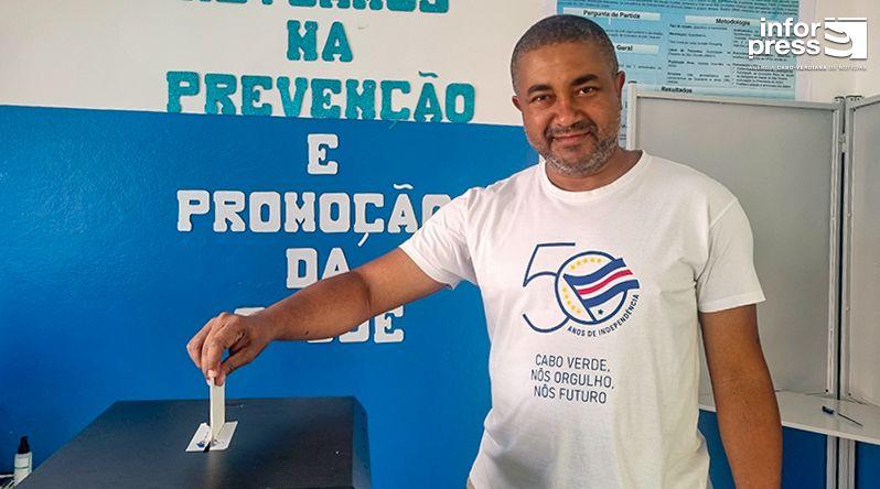 Legislativas2026/São Vicente: João do Carmo exerce direito de voto e espera “grande vitória”