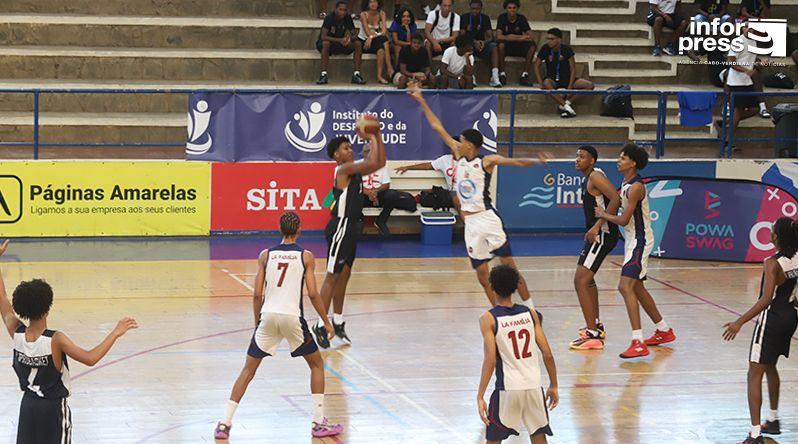 Basquetebol Sub-18: La Família Começa com Vitória Impressionante