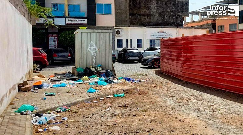 Gerentes em ASA Pedem Medidas Urgentes Contra Lixo