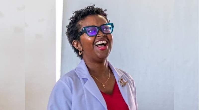 Mana Guta: “Escrevo para continuar a ser eu, recuperar o equilíbrio e manter-me lúcida”