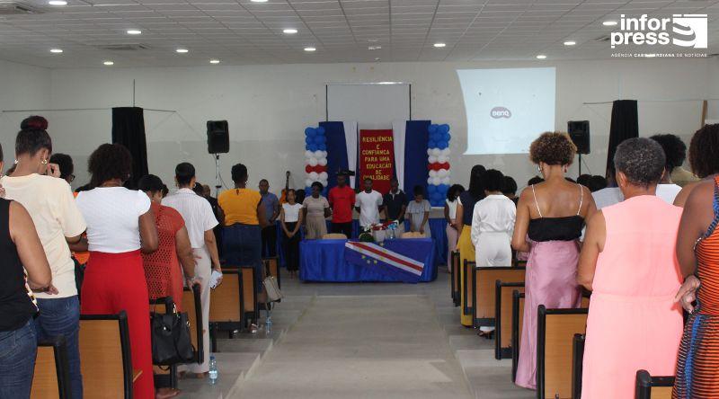 Boa Vista: Delegação da Educação assinala Mês do Professor com iniciativa "Mexe Mexe" e serenata