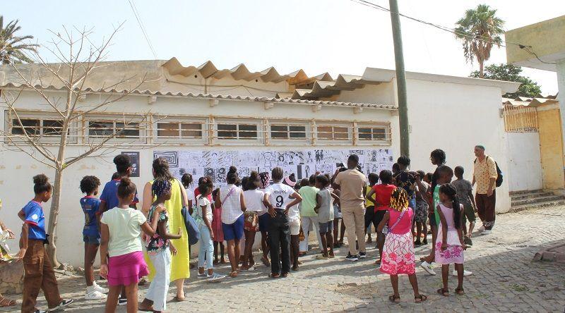 Praia: Jornada de arte sustentável termina com mural colectivo produzido por crianças