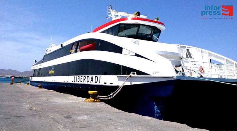 Maio: Avaria no navio Liberdadi deixa ilha sem ligação marítima até sábado