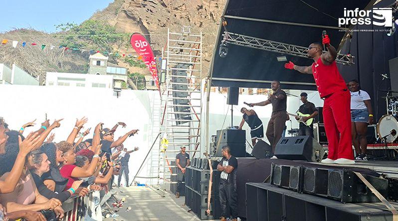 Baile de Conjunto encerra Festas de Santo António em Paul