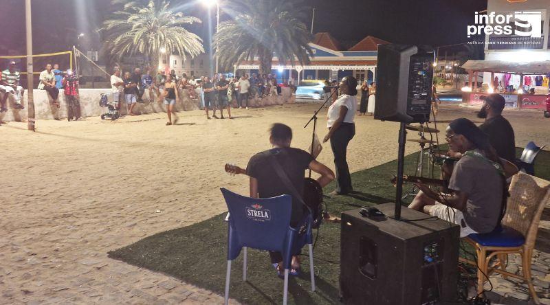 Boa Vista: "Semana da Morna" desconstrói palcos formais e leva a música tradicional à beira-mar num convívio comunitário
