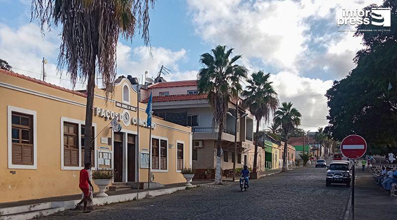 Tarrafal Instala Ecopontos para Combater Poluição Plástica