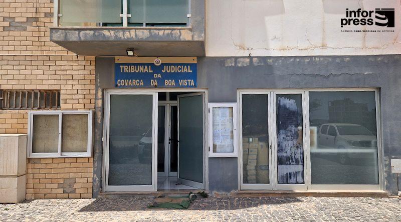 Boa Vista: Tribunal impõe afastamento e proibição de contacto a três suspeitos de VBG