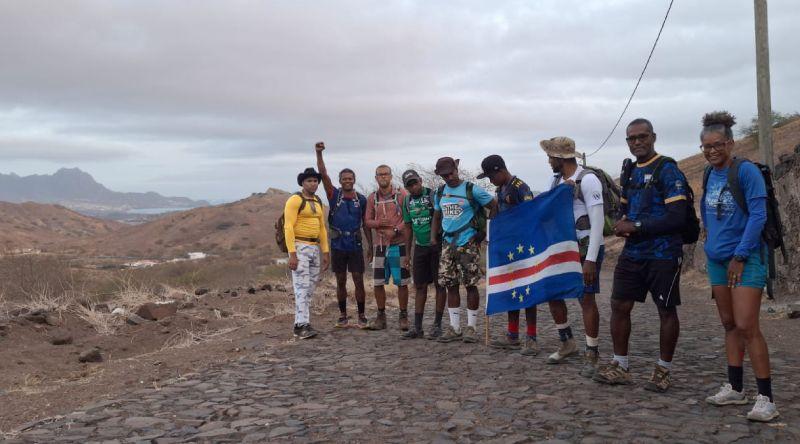 São Vicente: Grupo Caminhada d'Vav promove quarta "Volta Soncent Trail" em comemoração da Independência Nacional