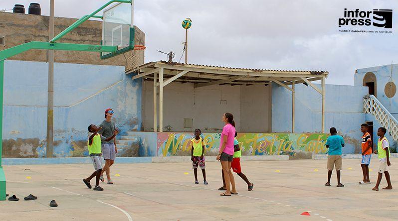 Associação francesa Mill Partage promove colónia de férias para 30 crianças na ilha do Maio