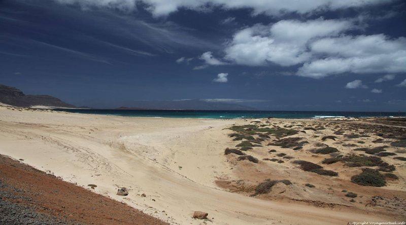 São Vicente: Biosfera alerta para apanha de areia em Praia Grande