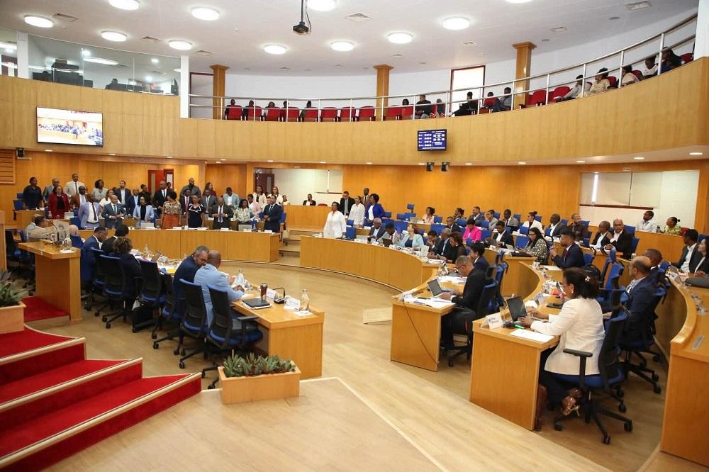 Orçamento Retificativo aprovado com votos favoráveis do PAICV e abstenção da UCID