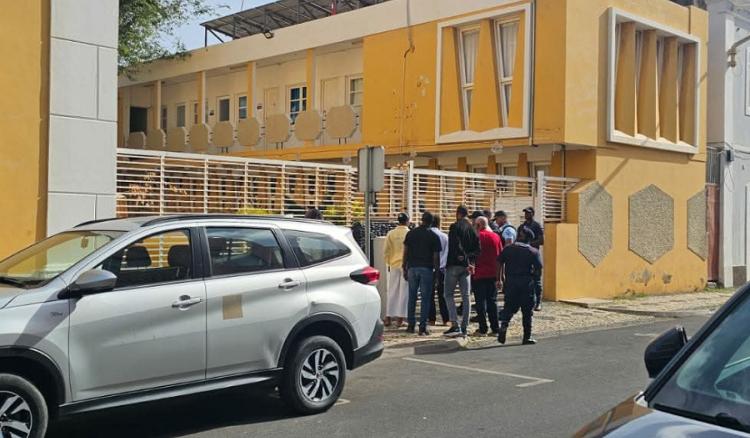 PGR arquiva queixa-crime contra procurador Nilton Moniz por mandar arrombar portão da CMP