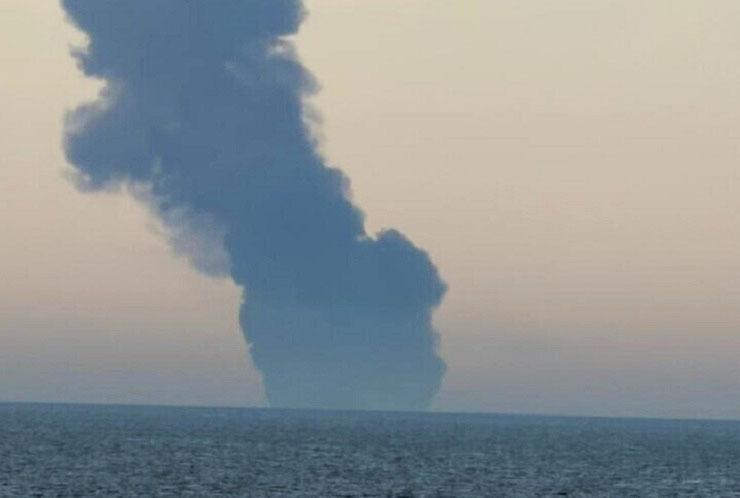 EUA bombardeiam Irão enquanto decorrem negociações de paz